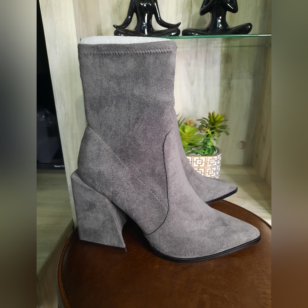 Steven New York Taite Pointed Toe Bootiesteven New York Size 7.5 New